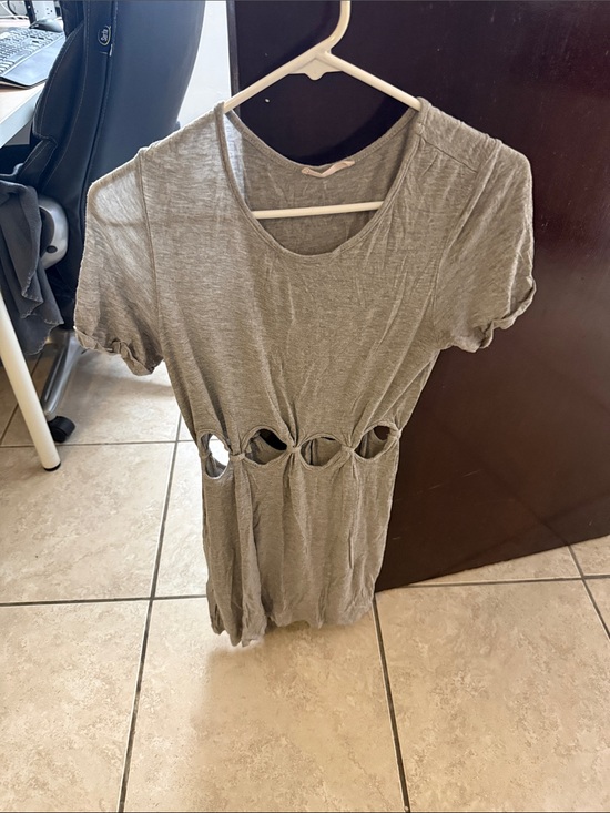Honey Punch Tops - Honey Punch Gray Cutout Short Sleeve Crop Top